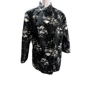 CJ BANKS Women's Jacket Black White Floral Shirt Quilted Size 1X Button Pocket